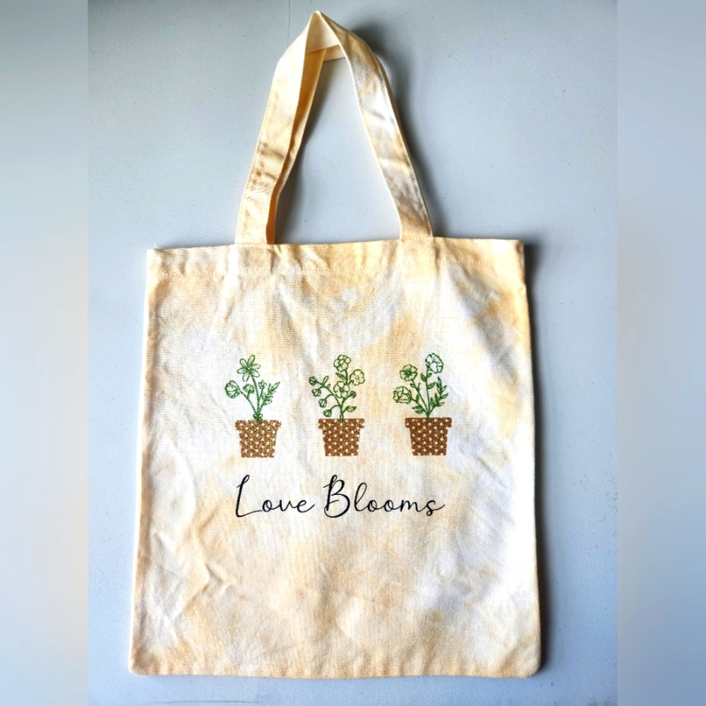 Cream Tote Bag with Plant Design